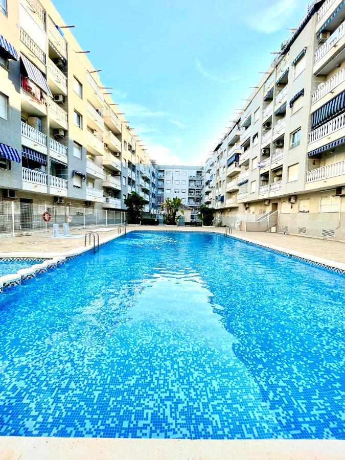Torrevieja Comfortable Apartment Екстер'єр фото