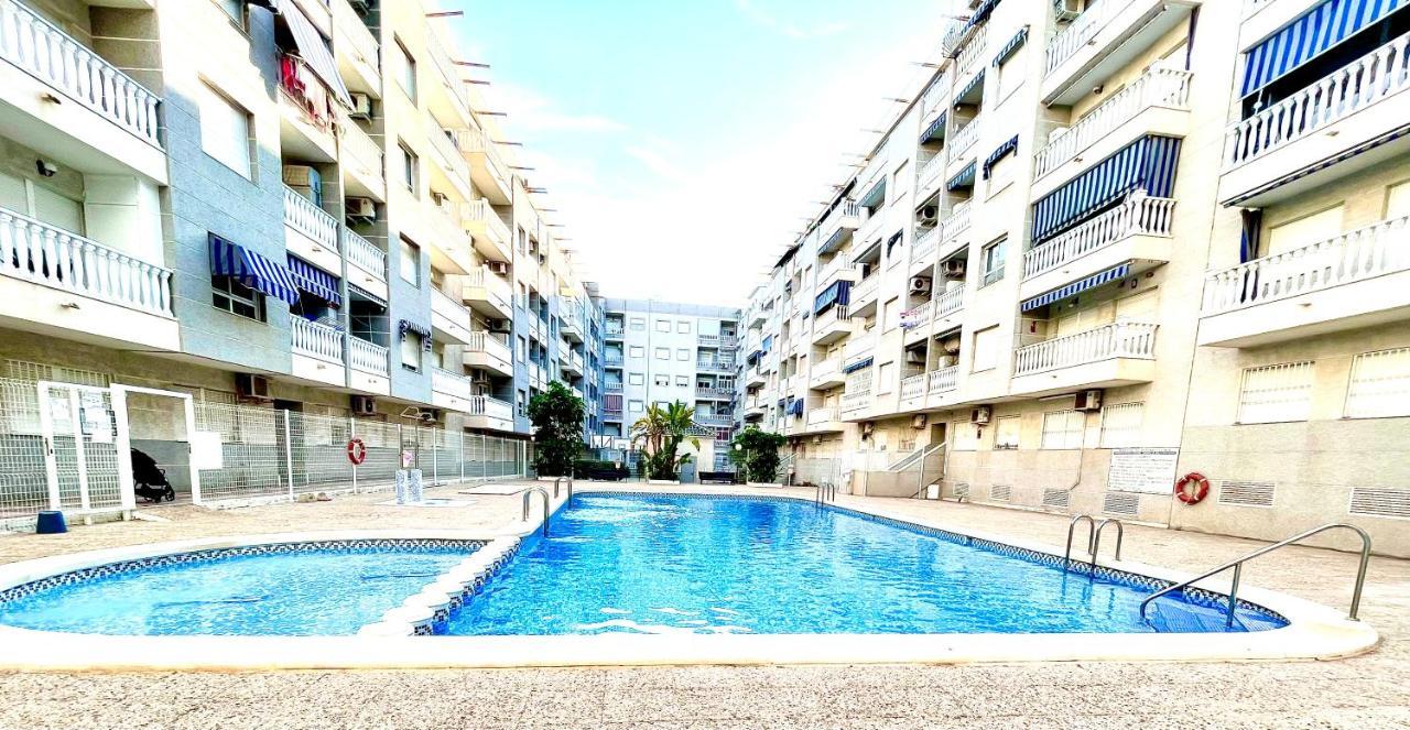 Torrevieja Comfortable Apartment Екстер'єр фото
