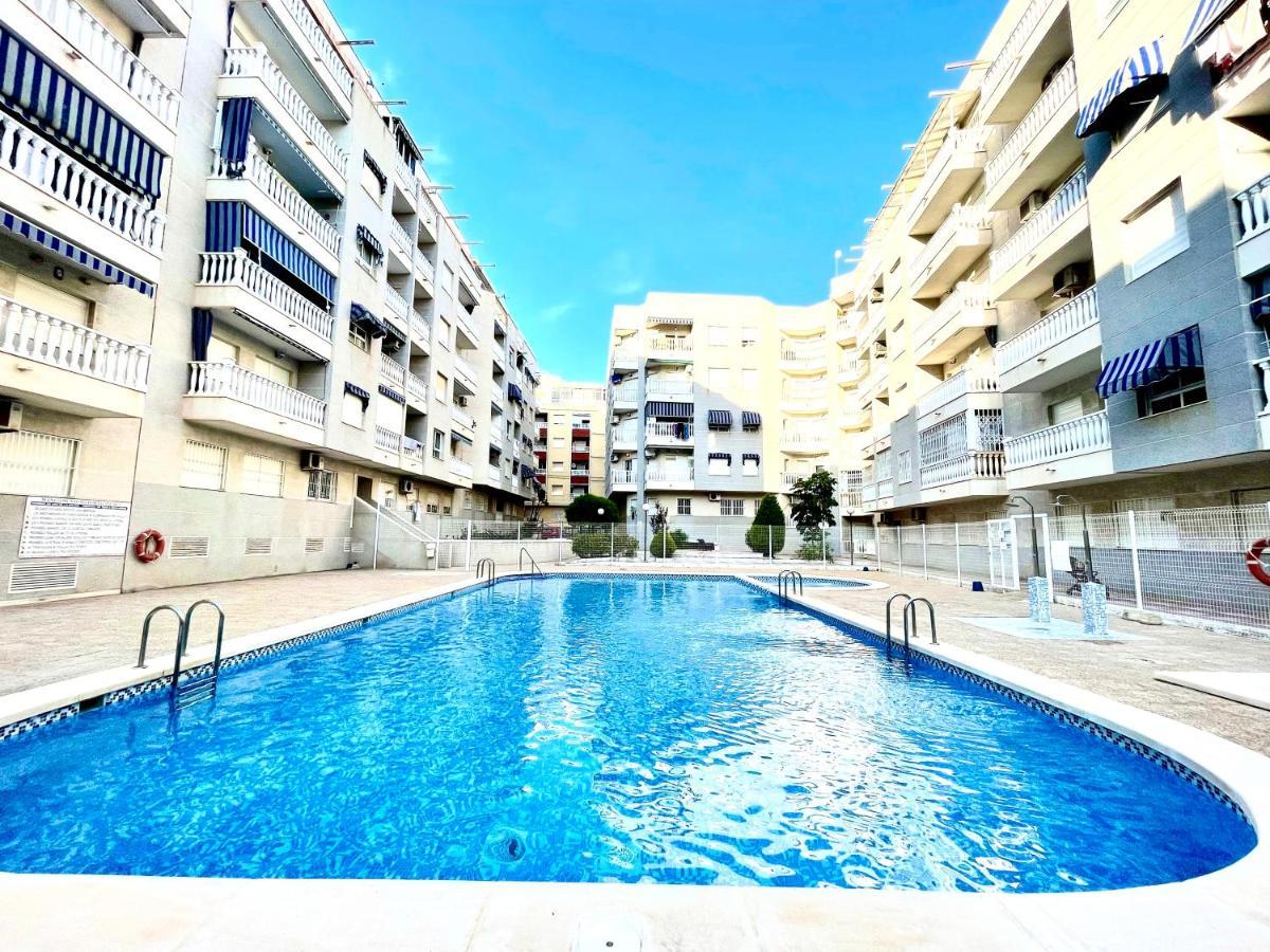 Torrevieja Comfortable Apartment Екстер'єр фото