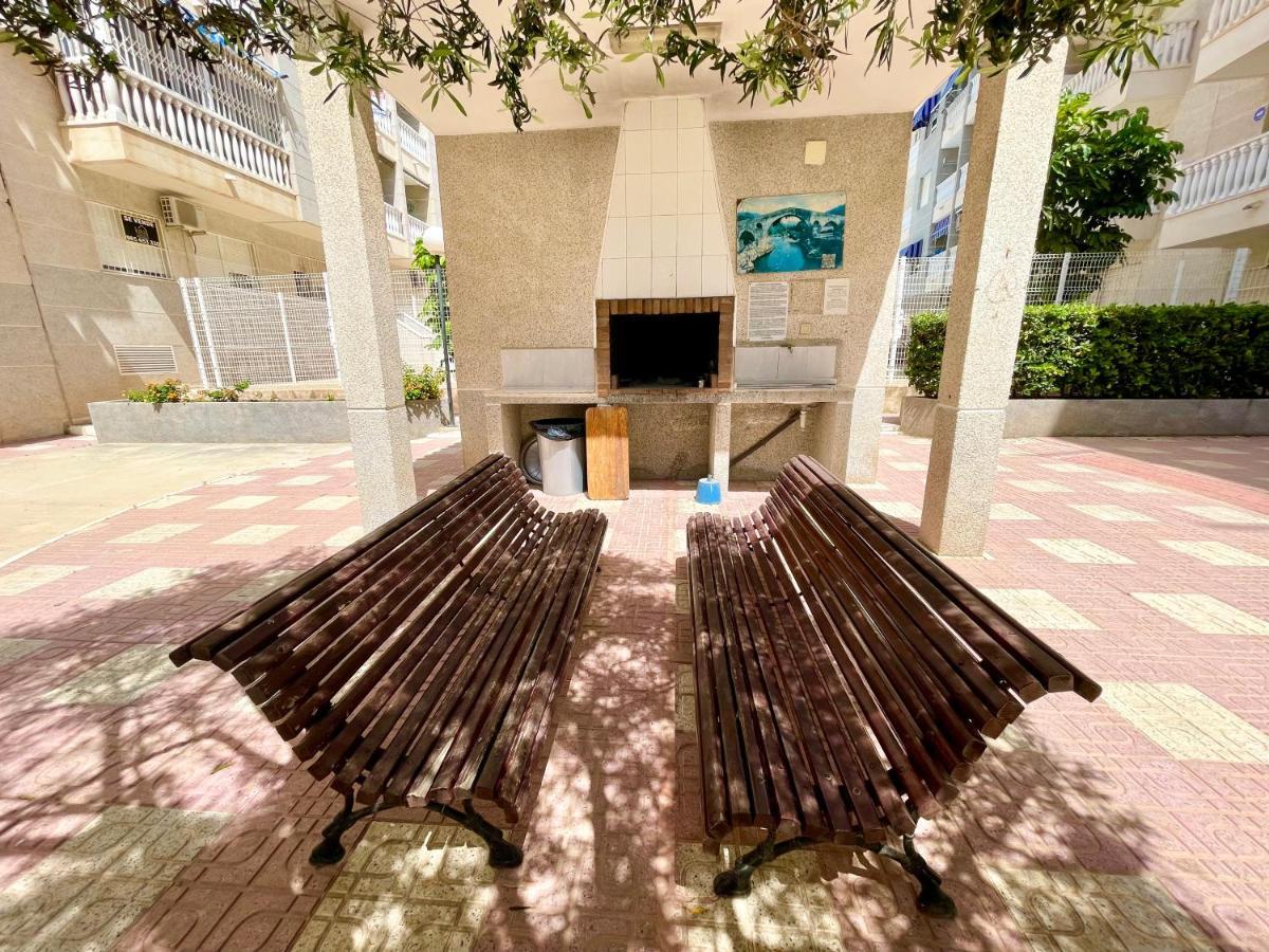 Torrevieja Comfortable Apartment Екстер'єр фото