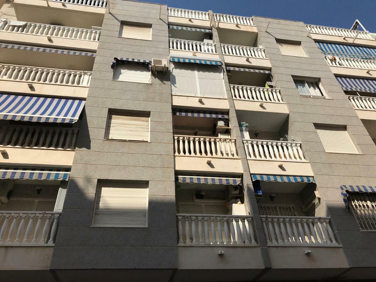 Torrevieja Comfortable Apartment Екстер'єр фото