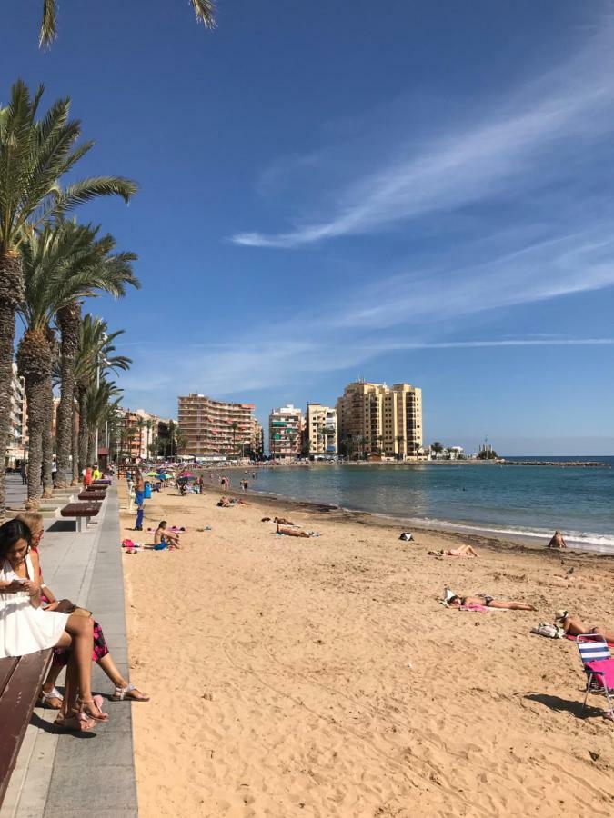 Torrevieja Comfortable Apartment Екстер'єр фото